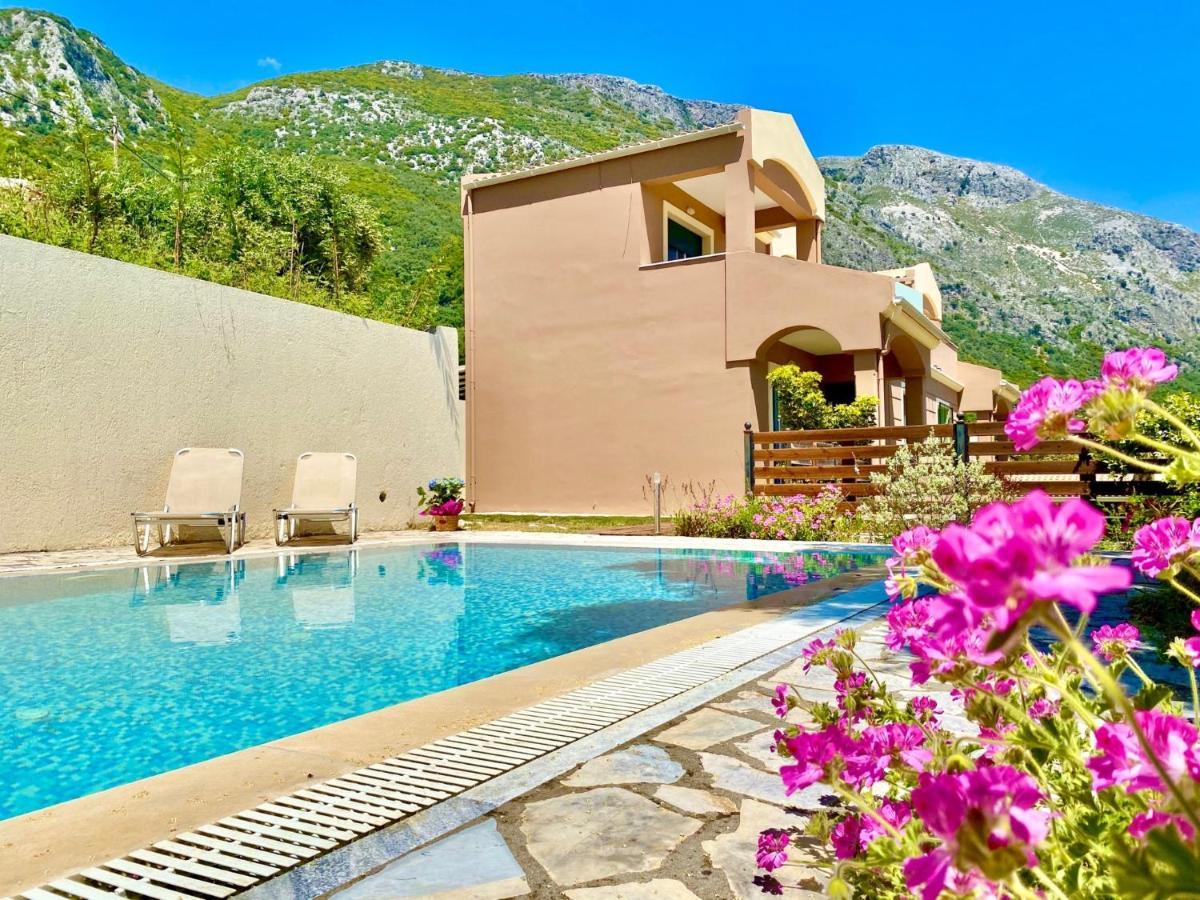 Villa Barbati Dream With Private Pool By Dadovillas Pyrgi  Bagian luar foto